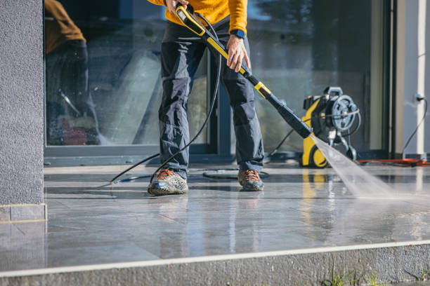 Best Sidewalk and Walkway Cleaning  in Maywood, CA